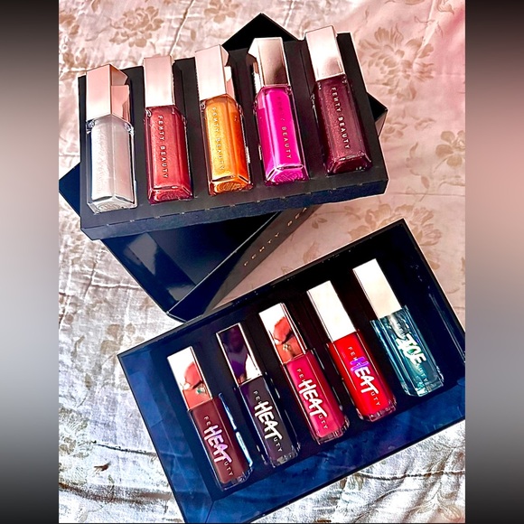 Fenty Beauty THE GLOSS BOMB VAULT FULL-SIZE UNIVERSAL LIP